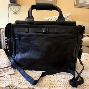 ULTIMATE SOLUTIONS BLACK 100% LEATHER TRAVEL TOTE